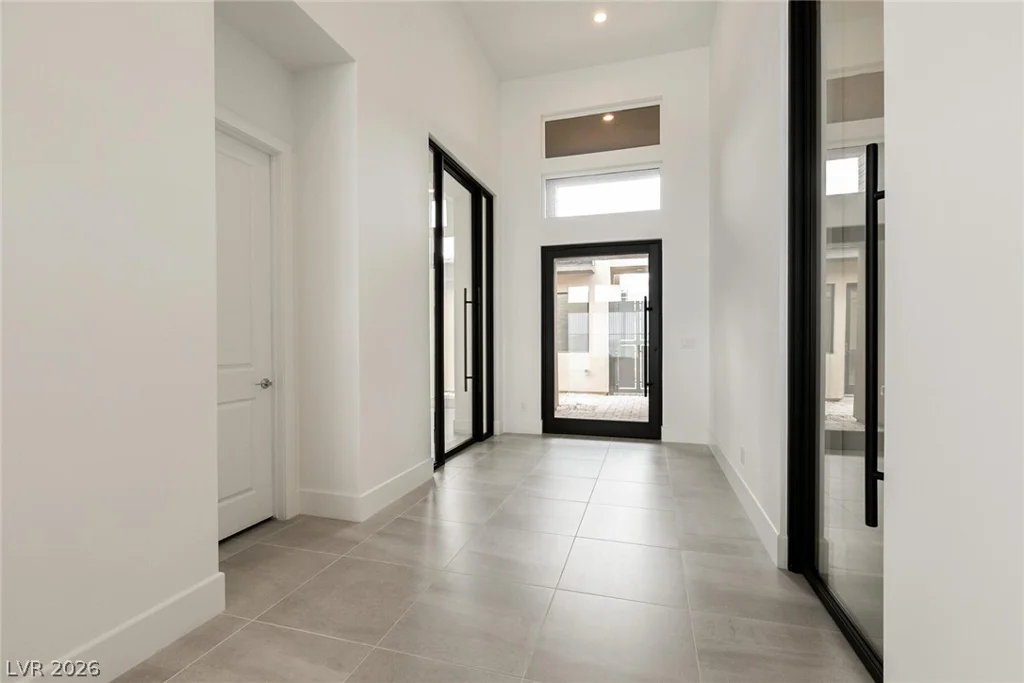 10807 White Clay, Las Vegas, NV 89135