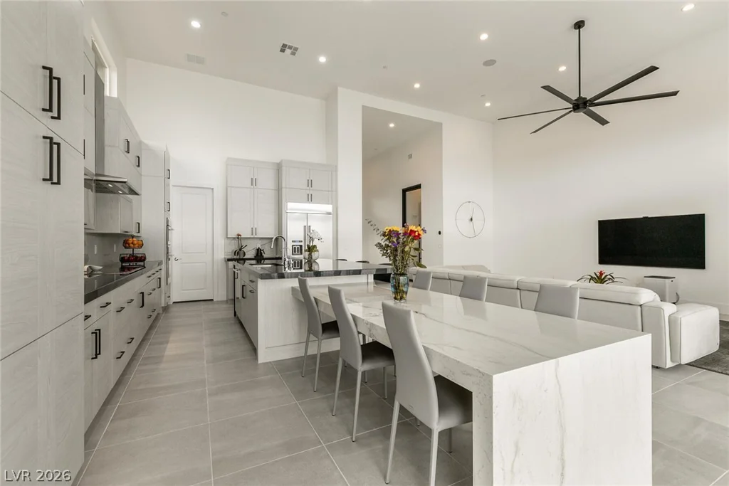 10807 White Clay, Las Vegas, NV 89135