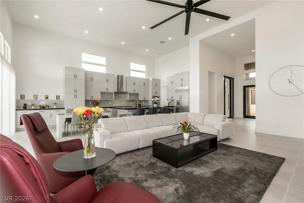 10807 White Clay, Las Vegas, NV 89135