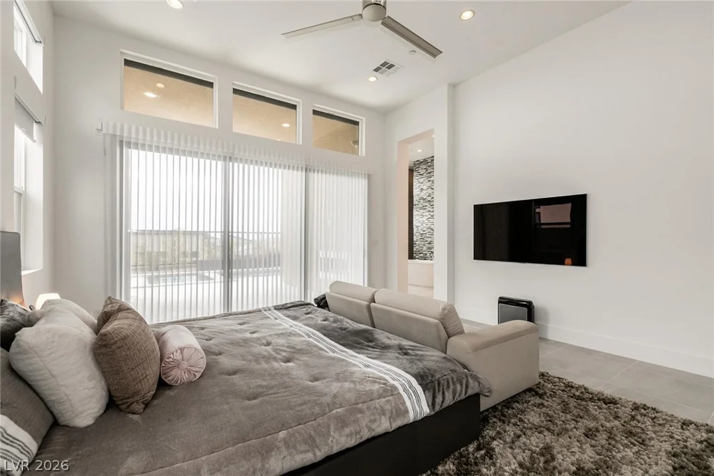 10807 White Clay, Las Vegas, NV 89135