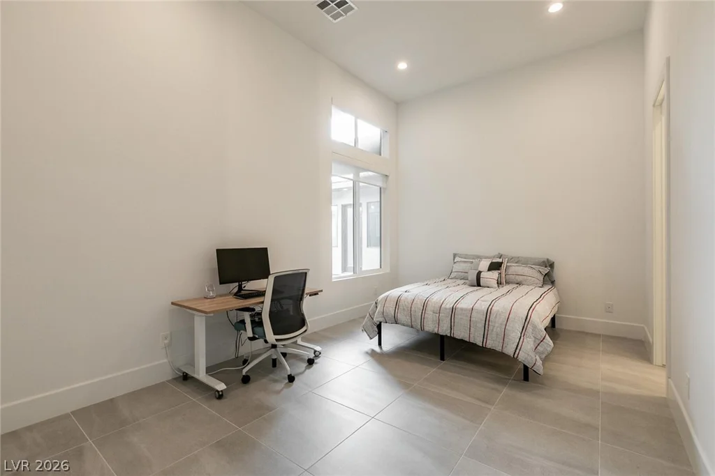10807 White Clay, Las Vegas, NV 89135