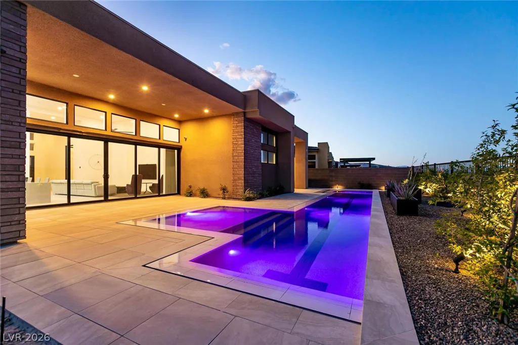 10807 White Clay, Las Vegas, NV 89135