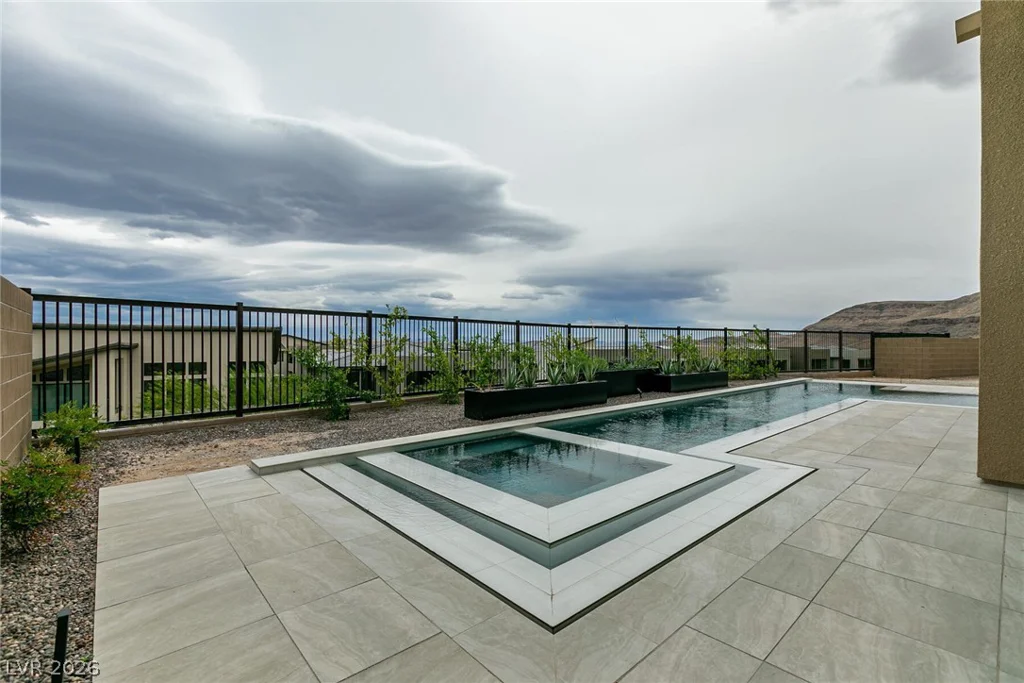 10807 White Clay, Las Vegas, NV 89135