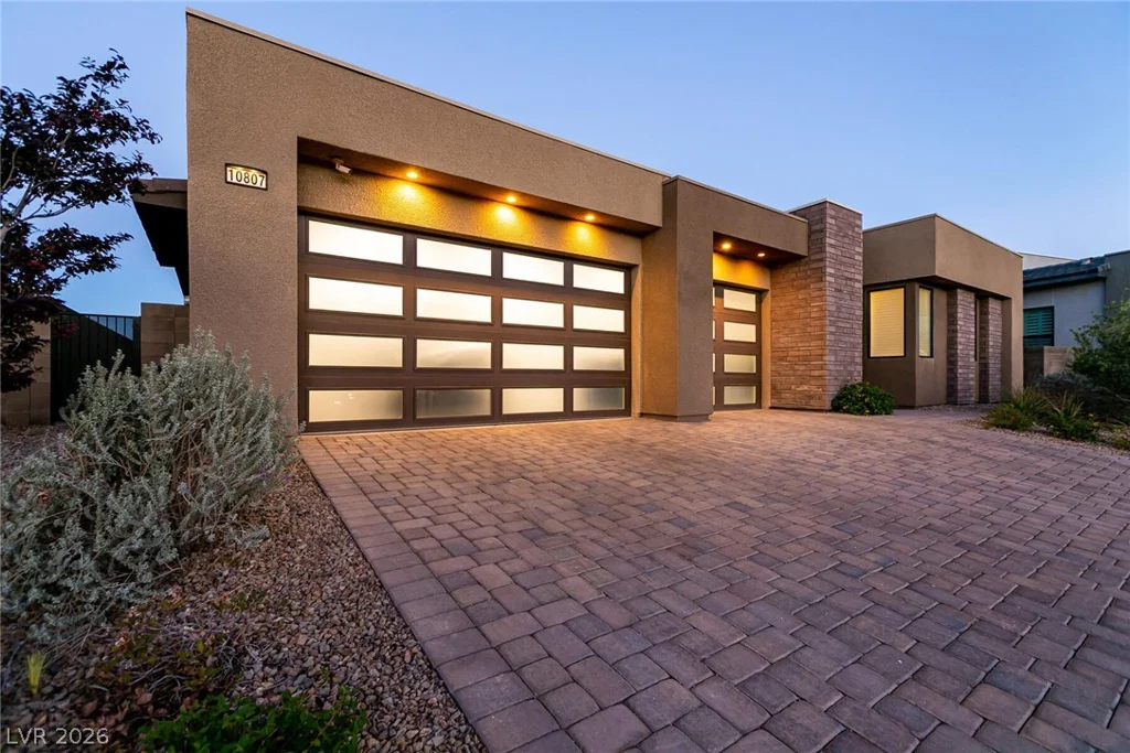 10807 White Clay, Las Vegas, NV 89135