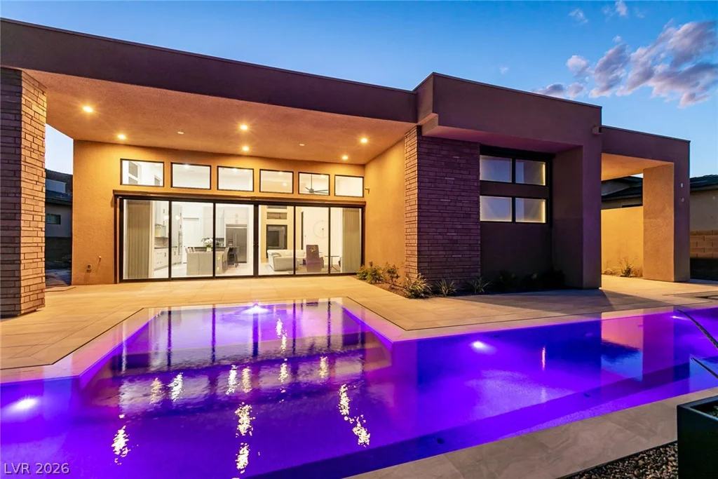 10807 White Clay, Las Vegas, NV 89135