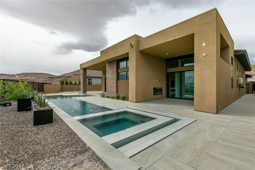 10807 White Clay, Las Vegas, NV 89135