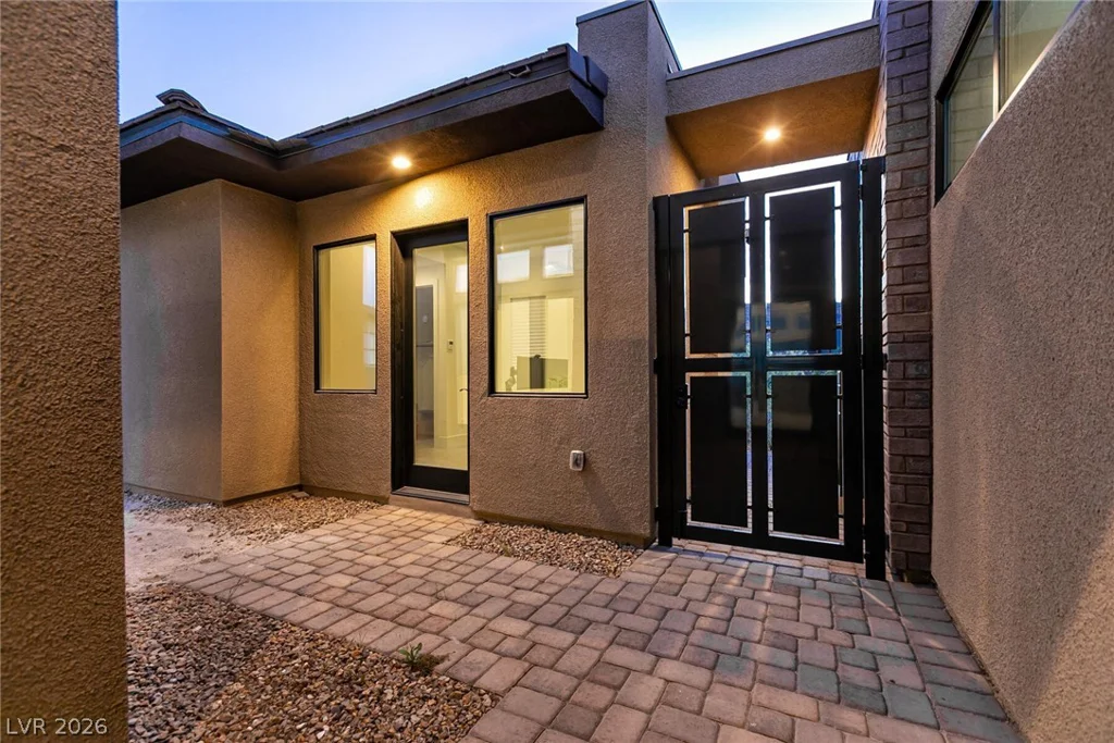 10807 White Clay, Las Vegas, NV 89135