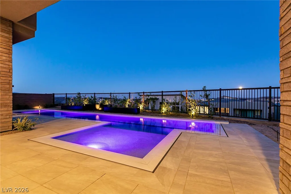 10807 White Clay, Las Vegas, NV 89135