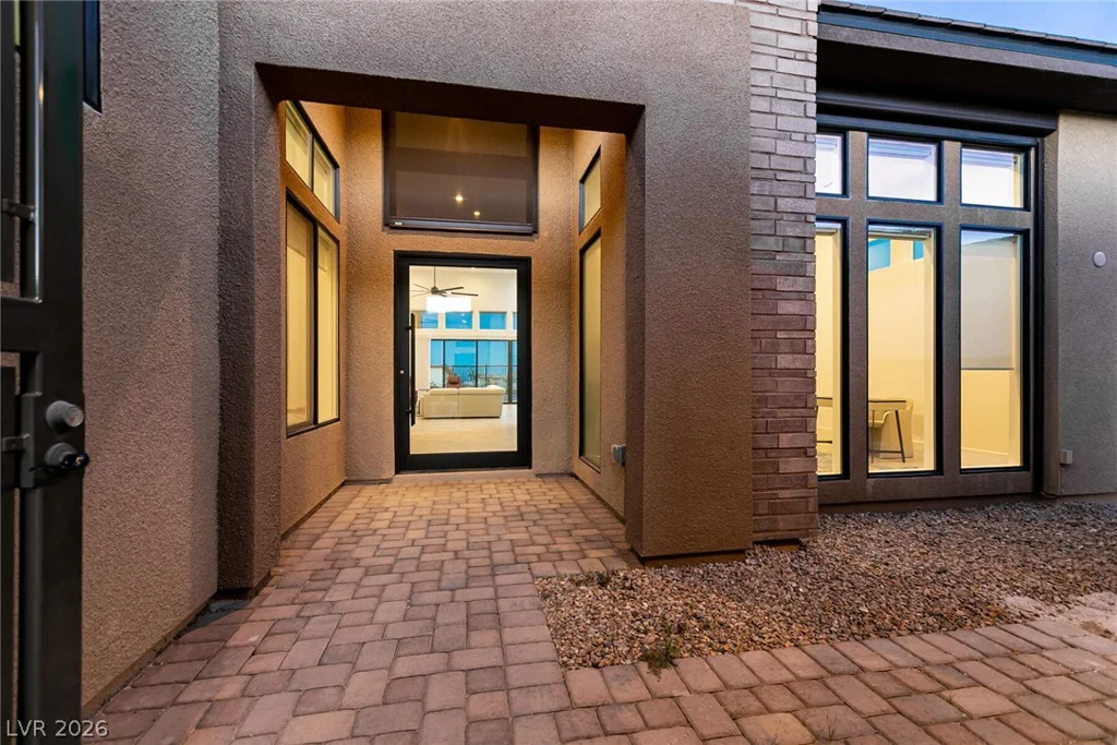 10807 White Clay, Las Vegas, NV 89135