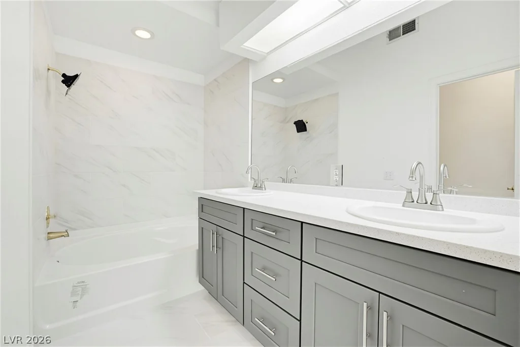 5305 La Patera, Las Vegas, NV 89149
