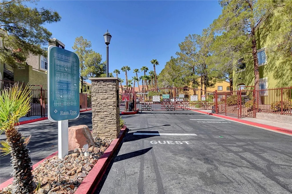7950 Flamingo, Las Vegas, NV 89147