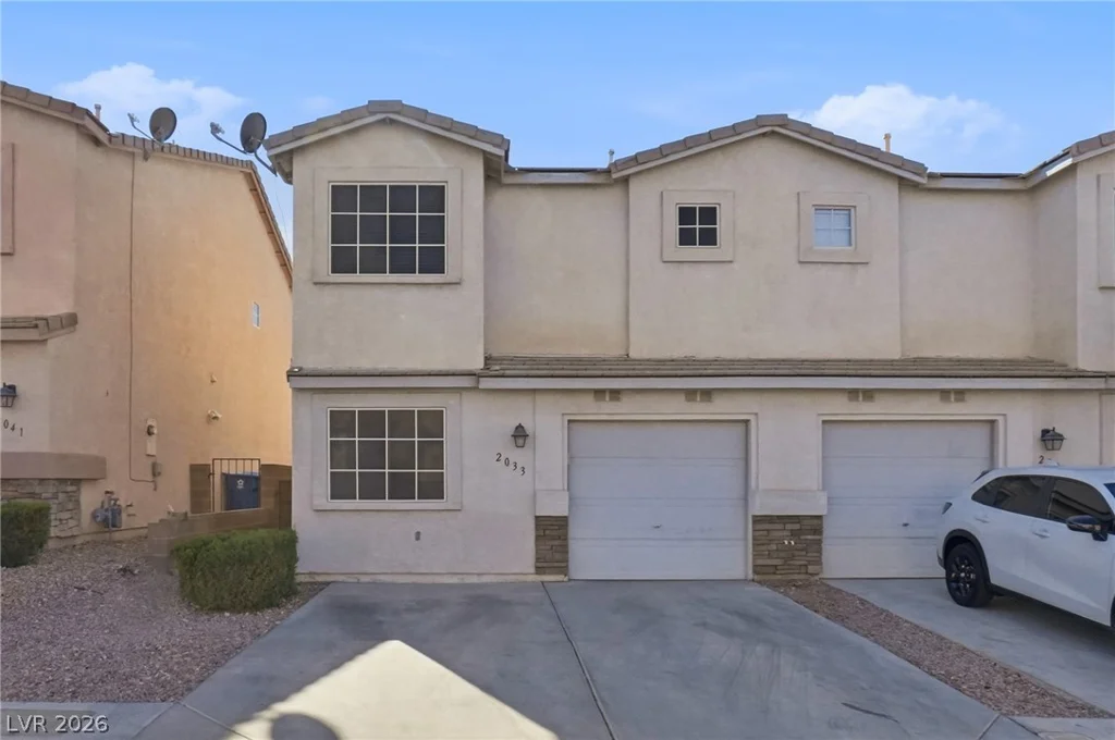 2033 Cary Grant, Las Vegas, NV 89142