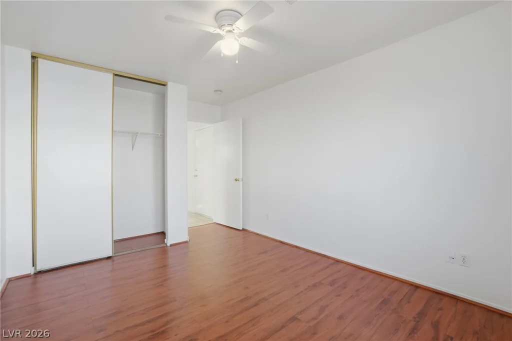 2033 Cary Grant, Las Vegas, NV 89142