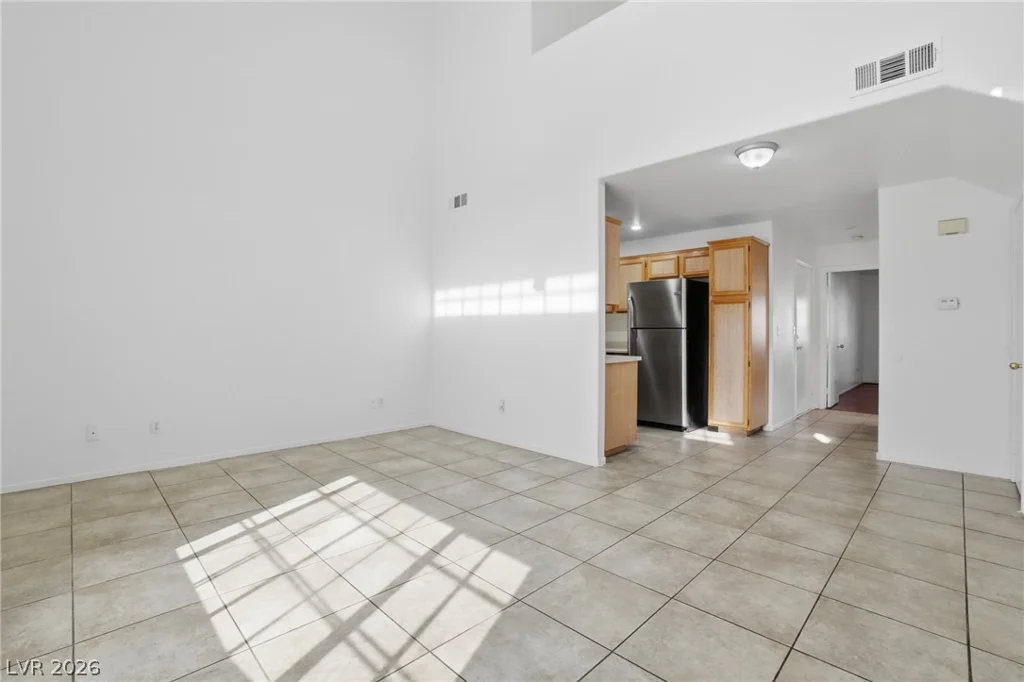 2033 Cary Grant, Las Vegas, NV 89142