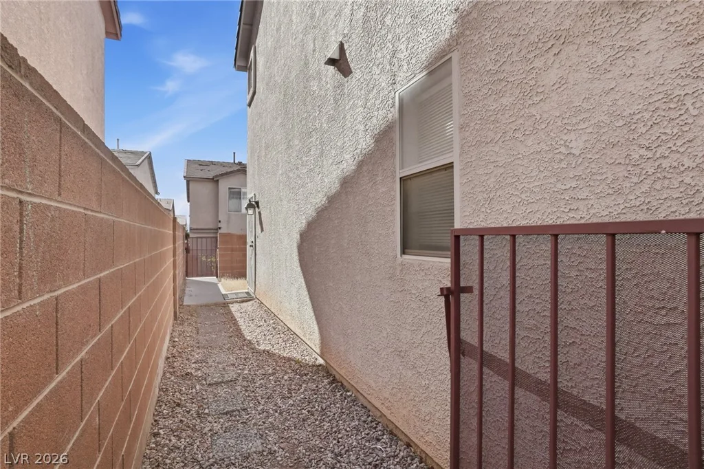 2033 Cary Grant, Las Vegas, NV 89142