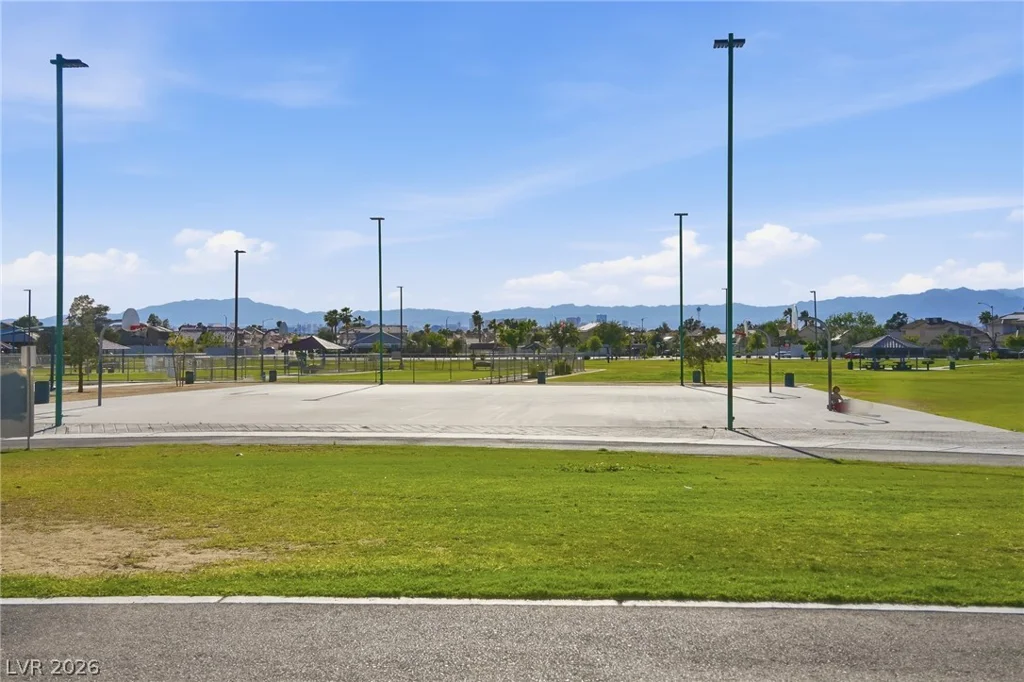 2033 Cary Grant, Las Vegas, NV 89142