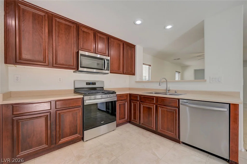 701 Saint Aidans, Las Vegas, NV 89178