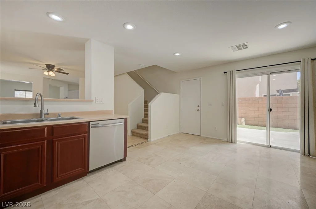 701 Saint Aidans, Las Vegas, NV 89178