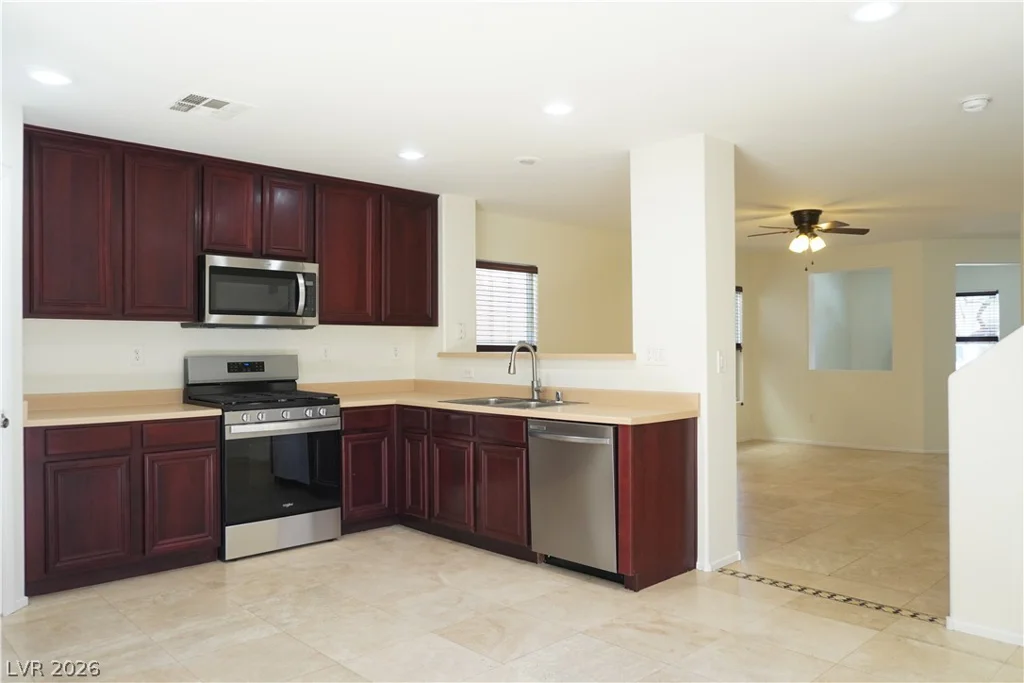 701 Saint Aidans, Las Vegas, NV 89178