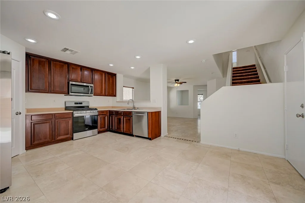 701 Saint Aidans, Las Vegas, NV 89178