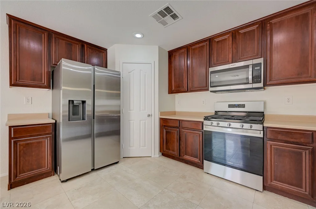 701 Saint Aidans, Las Vegas, NV 89178