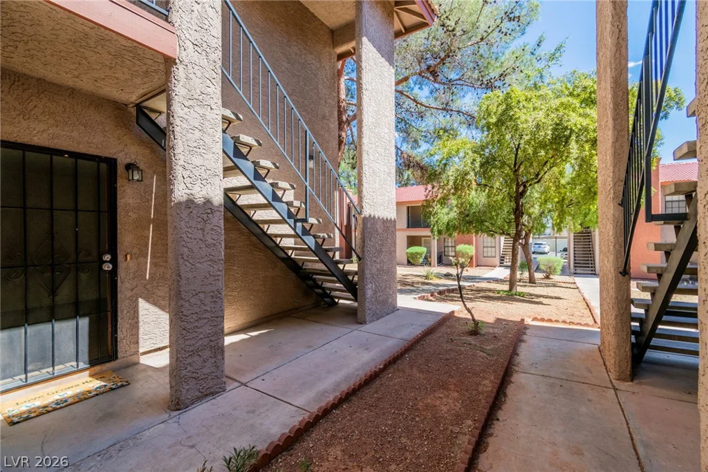5576 Rochelle, Las Vegas, NV 89103