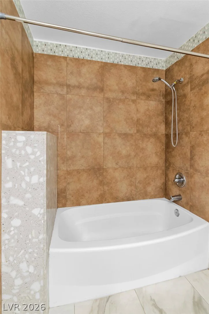 5576 Rochelle, Las Vegas, NV 89103