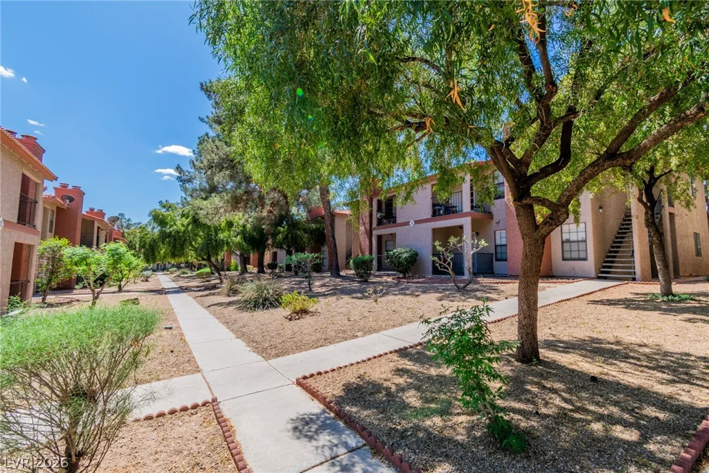 5576 Rochelle, Las Vegas, NV 89103