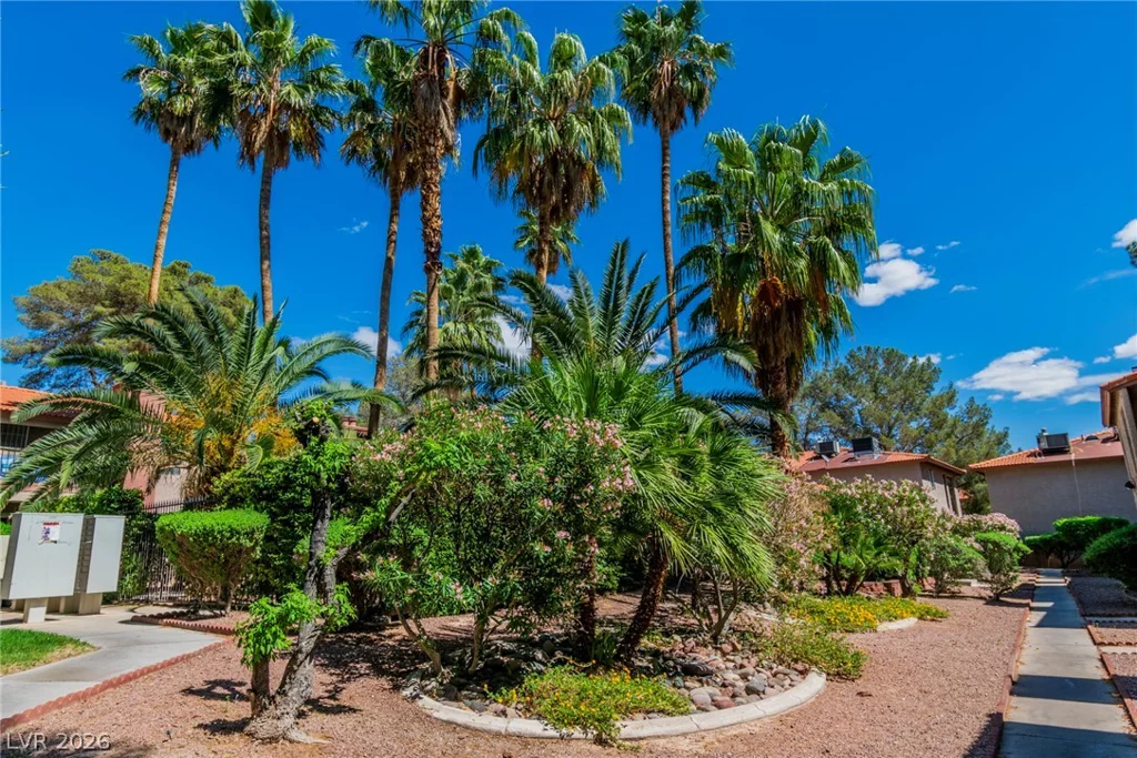 5576 Rochelle, Las Vegas, NV 89103