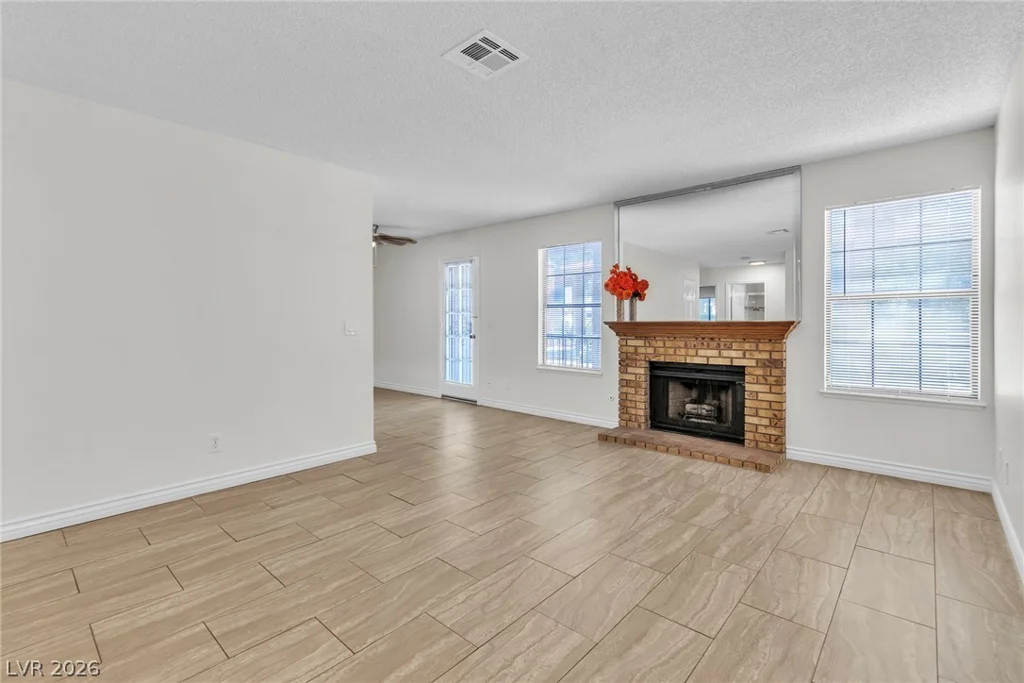 5576 Rochelle, Las Vegas, NV 89103
