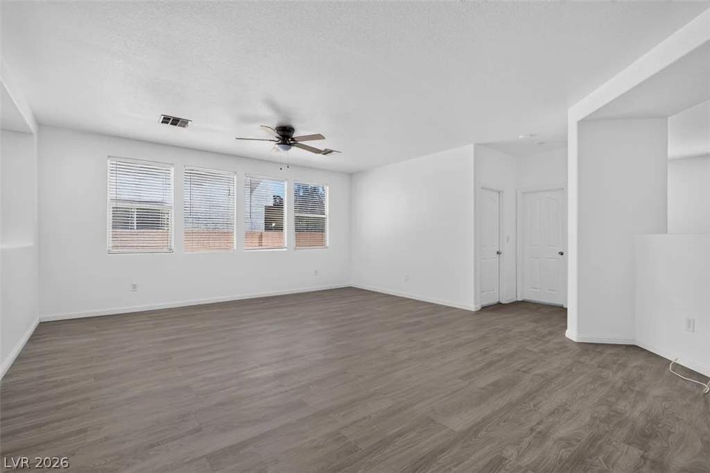 304 Raptors View, North Las Vegas, NV 89031