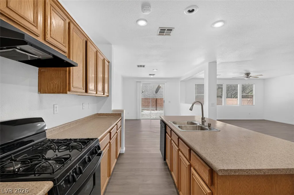 304 Raptors View, North Las Vegas, NV 89031
