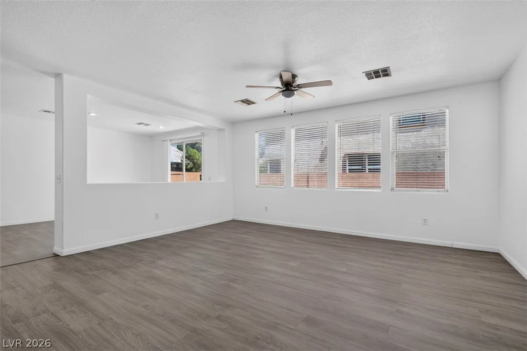 304 Raptors View, North Las Vegas, NV 89031