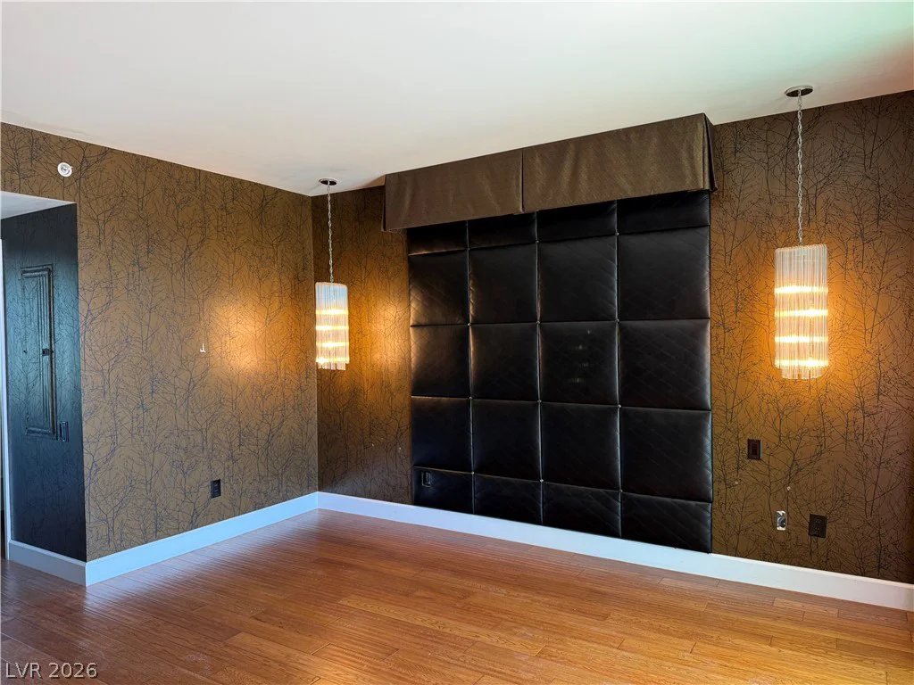 322 Karen, Las Vegas, NV 89109