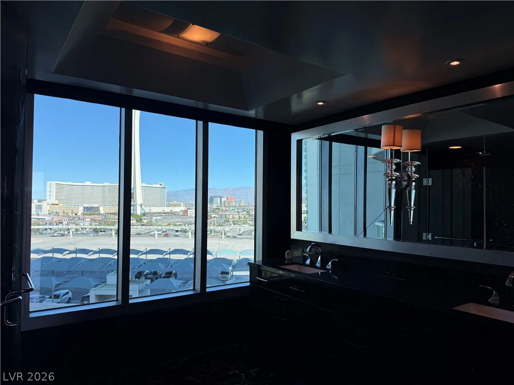 322 Karen, Las Vegas, NV 89109