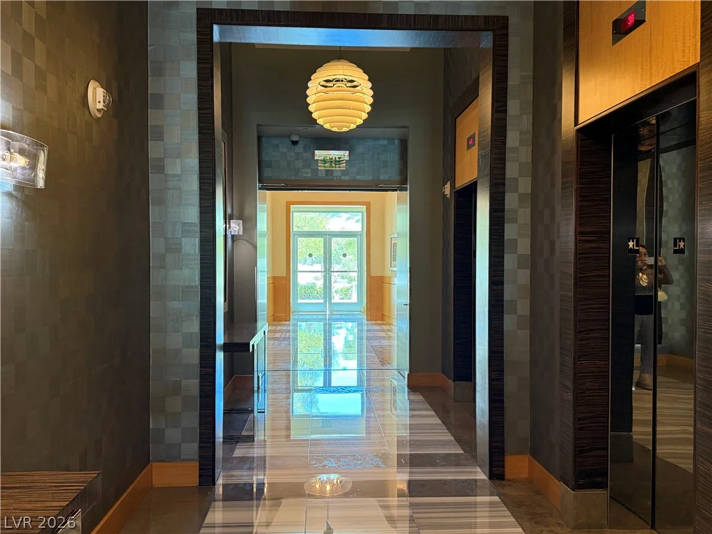 322 Karen, Las Vegas, NV 89109