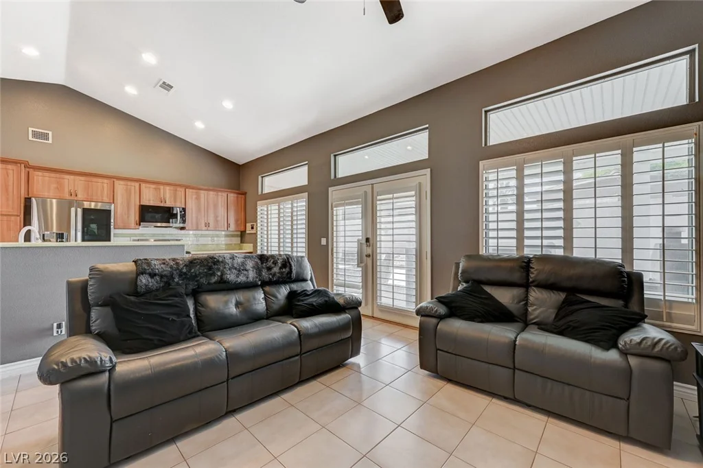 1739 Running Creek, Las Vegas, NV 89031