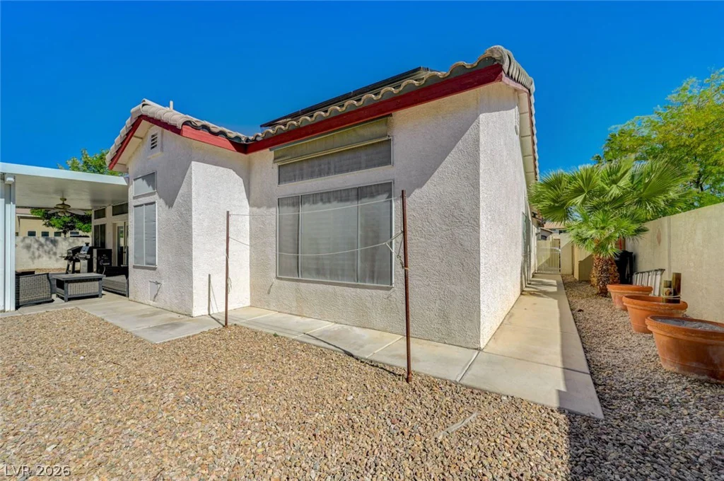 1739 Running Creek, Las Vegas, NV 89031