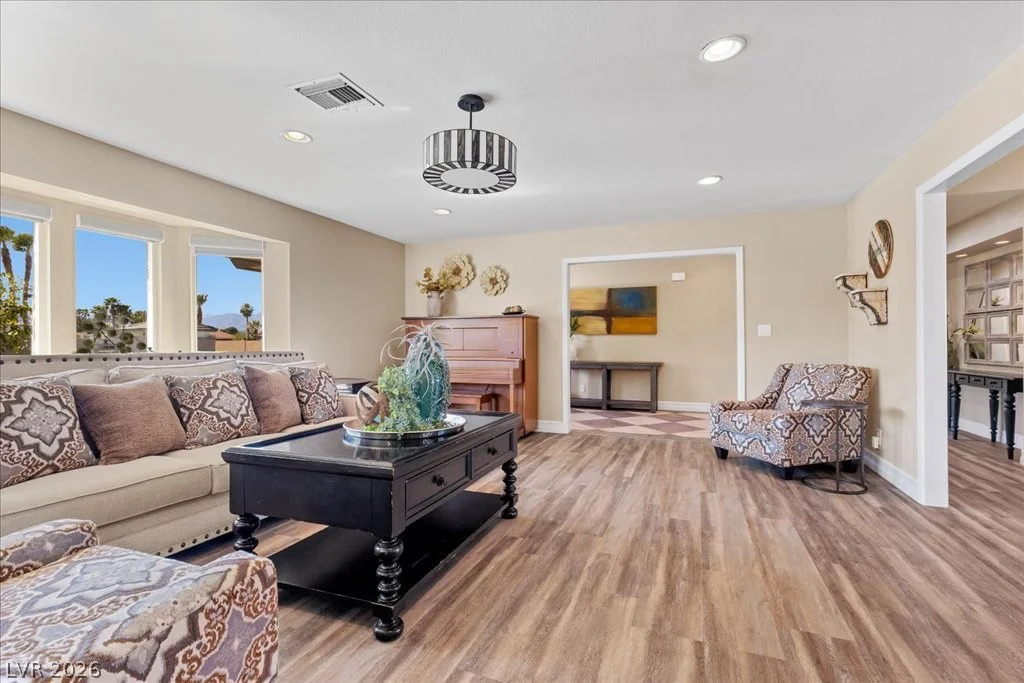 6120 Feldman, Las Vegas, NV 89118