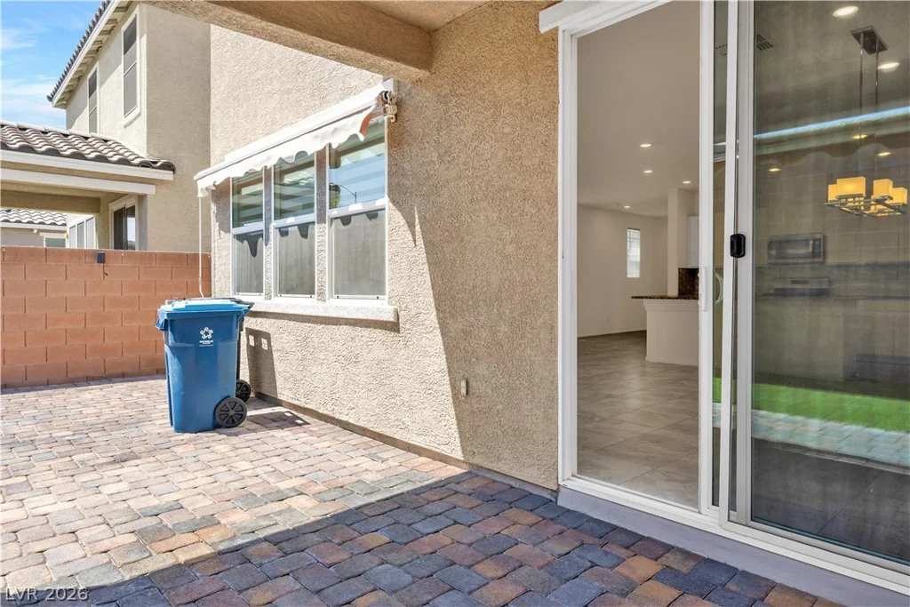 8755 Rio Andir, Las Vegas, NV 89148
