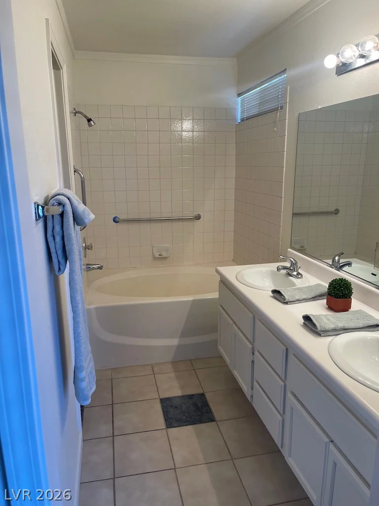 7182 Paradise Bay, Las Vegas, NV 89119