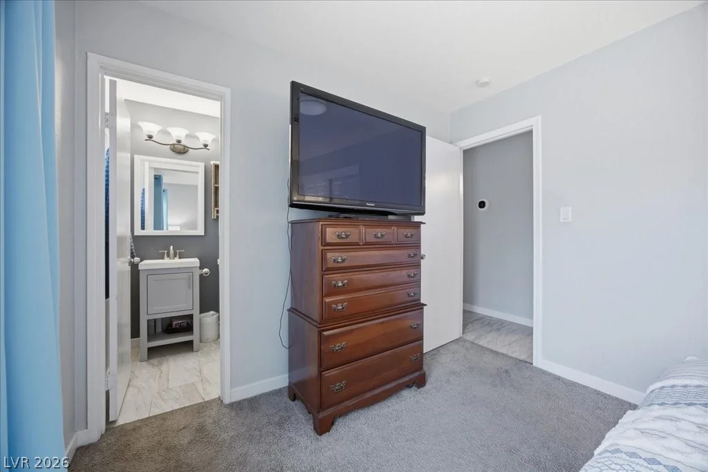 4221 Esmeralda, Las Vegas, NV 89102