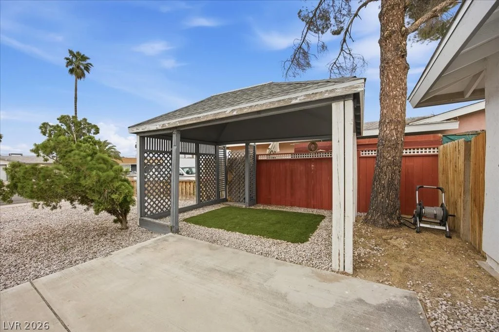 4221 Esmeralda, Las Vegas, NV 89102