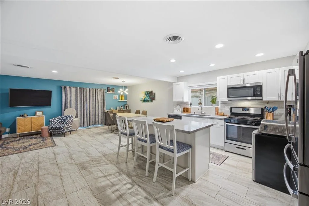 4221 Esmeralda, Las Vegas, NV 89102