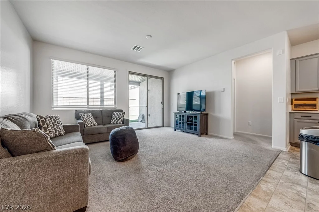 6329 Voss, North Las Vegas, NV 89081