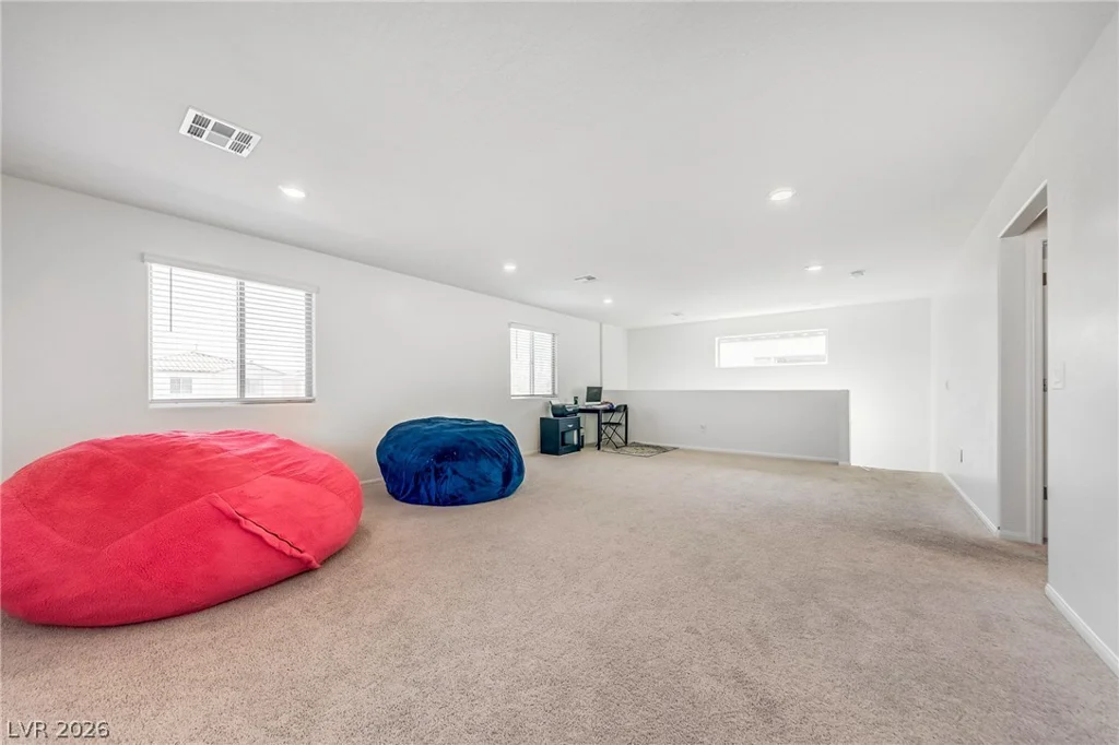 6329 Voss, North Las Vegas, NV 89081