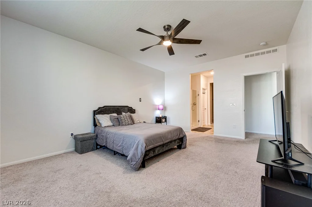 6329 Voss, North Las Vegas, NV 89081