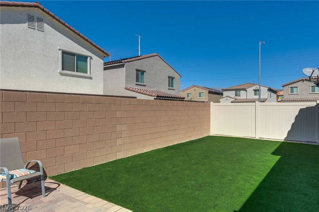 6329 Voss, North Las Vegas, NV 89081