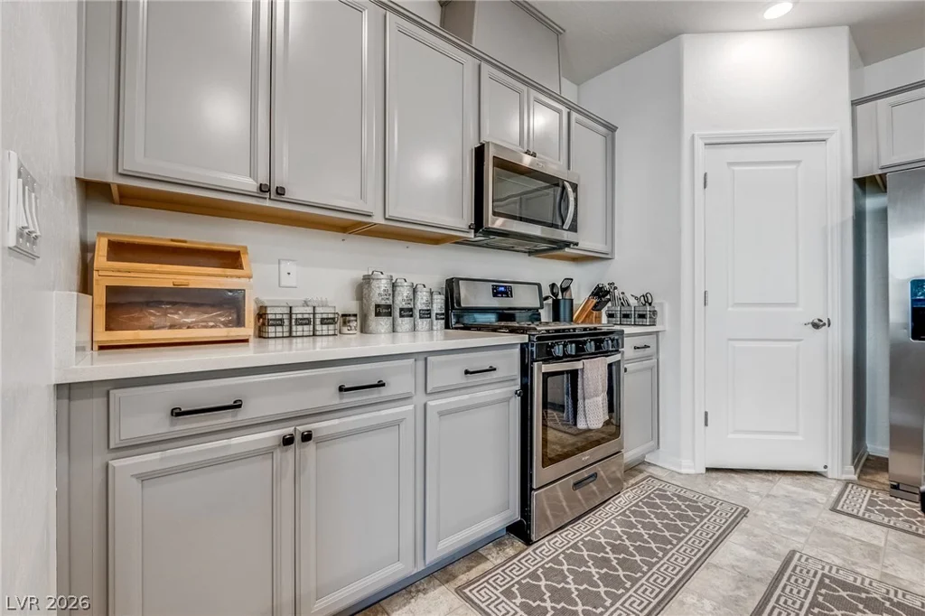 6329 Voss, North Las Vegas, NV 89081