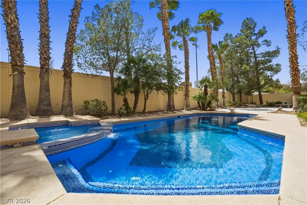 26 Princeville, Las Vegas, NV 89113